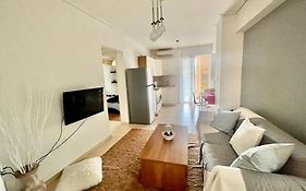 Chrystall'S Athens Home